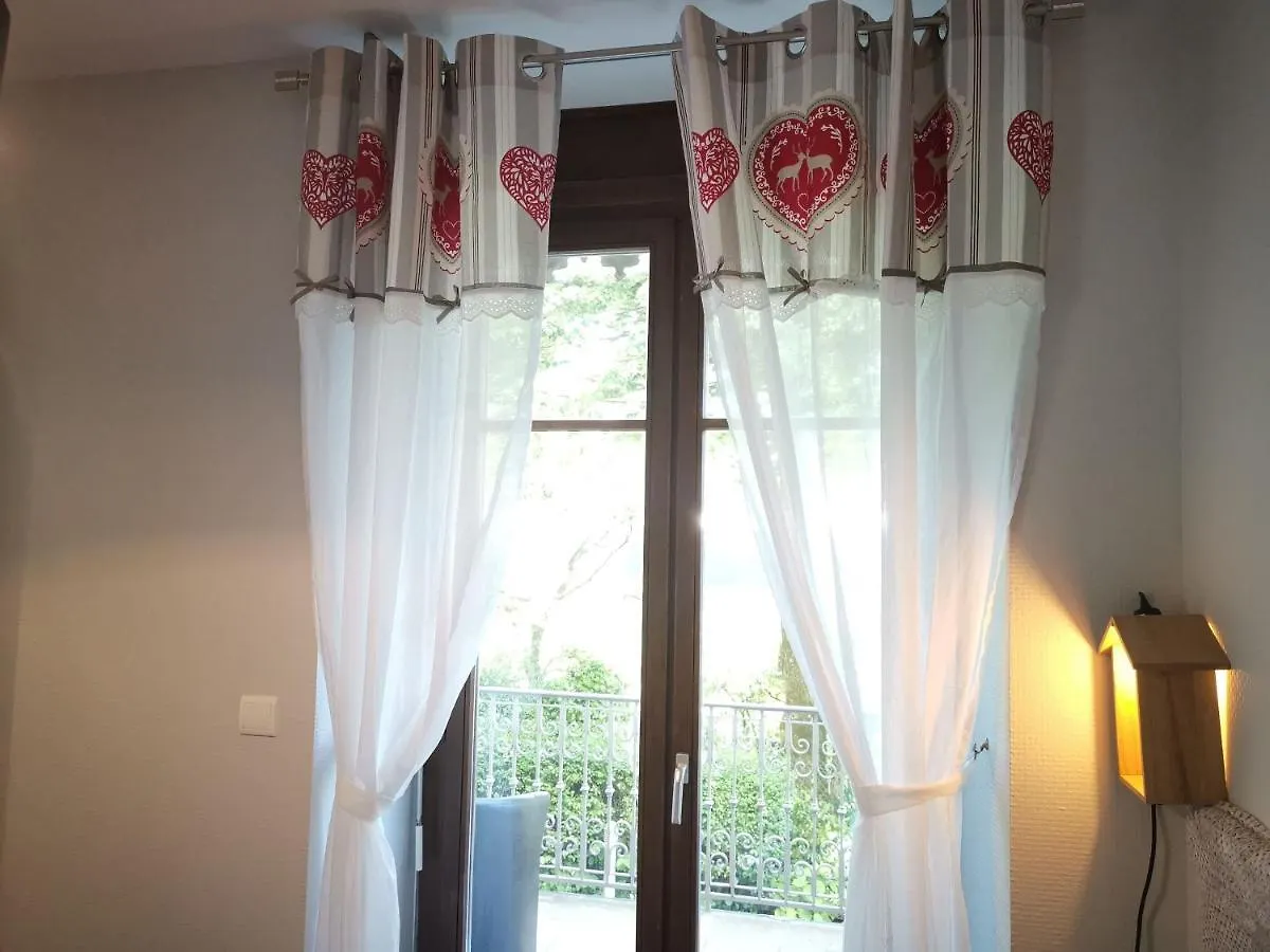 T2 3* Hyper Centre D'Aix-Les-Bains Parking Prive Apartment