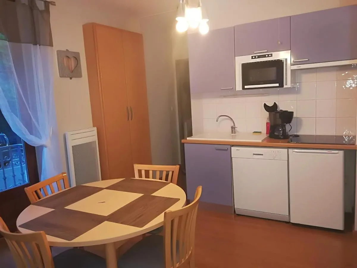 T2 3* Hyper Centre D'Aix-Les-Bains Parking Prive Apartment 0*, Aix-les-Bains
