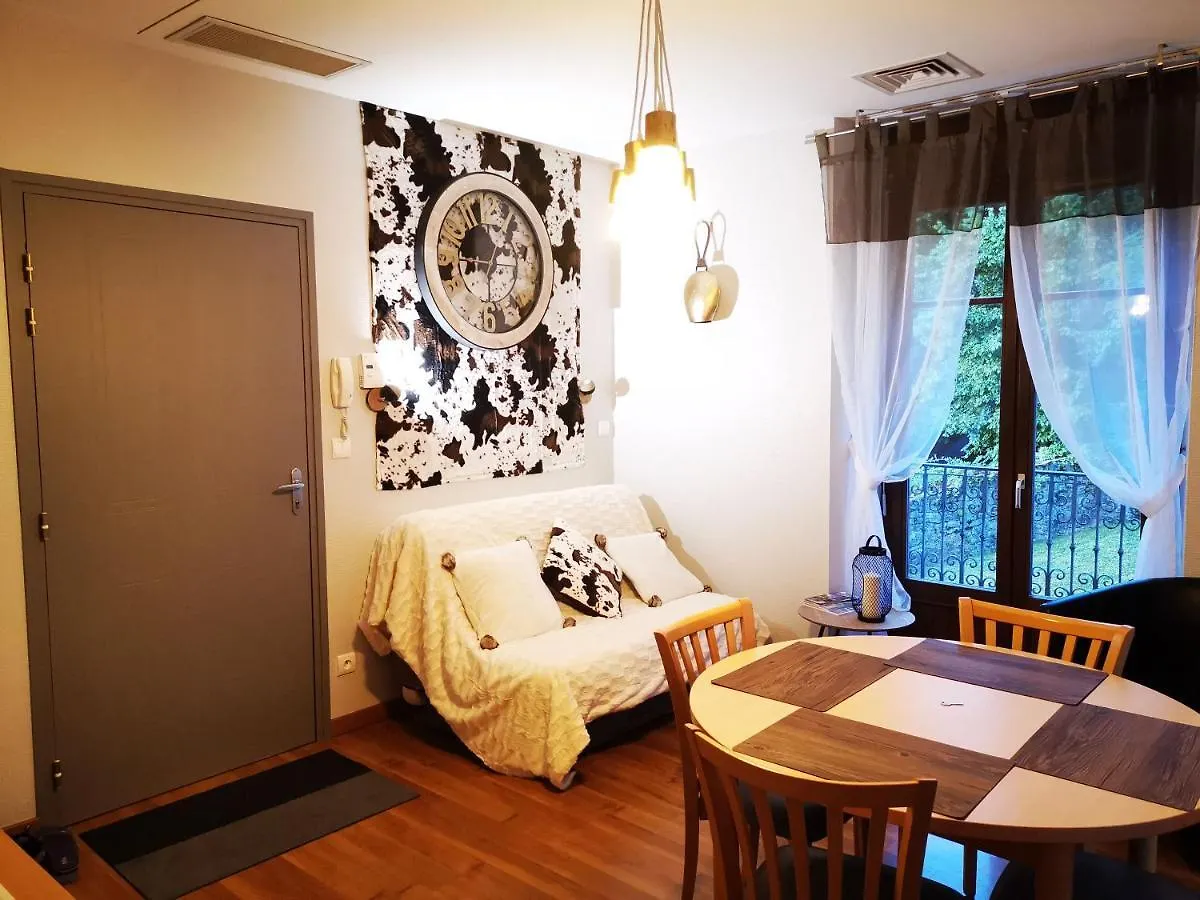 T2 3* Hyper Centre D'Aix-Les-Bains Parking Prive Apartment 0*, Aix-les-Bains